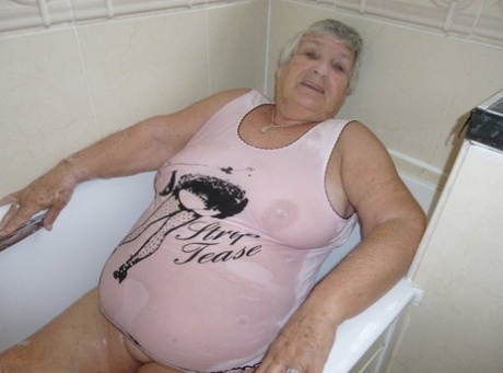 bbw scissor hot nude photos