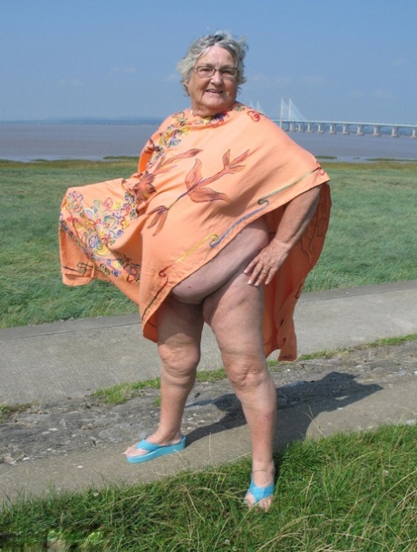 bbw tight clothes free naked images