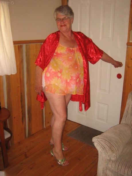 fat naked lady art xxx pics