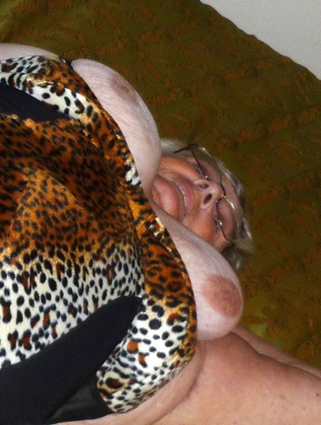1 fat aunty hyderabad hot naked archive