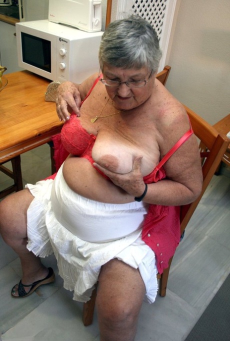 bbw granny rough nudes images
