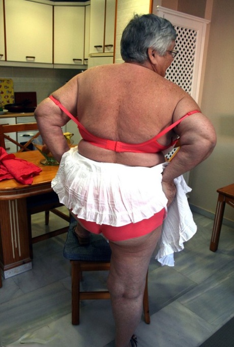 thick milf twerk art naked images