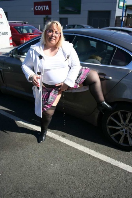 bbw strap hot img