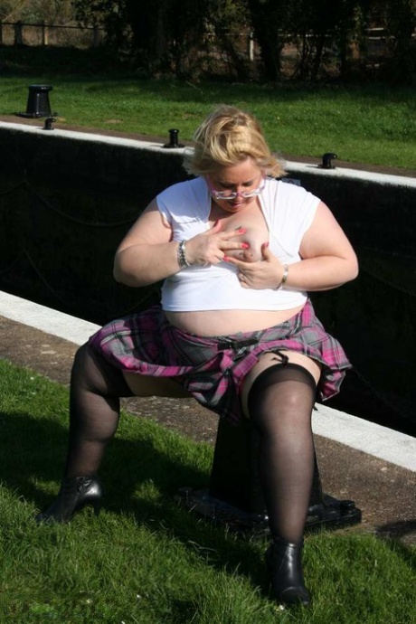 sexy lady with big booty enjoys hardcore sex free picture