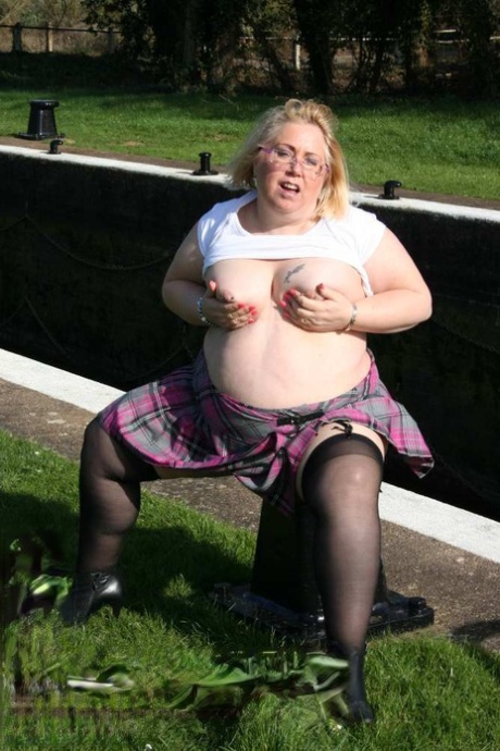 chubby teen girl ass free sexy img
