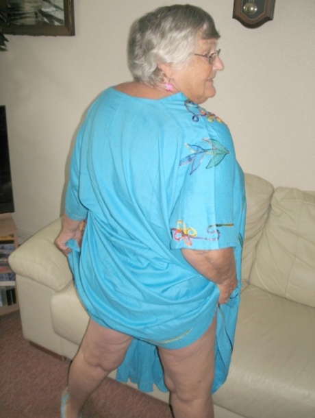 sweaty curvy free sex photos
