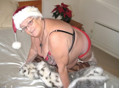 sucking fat guy free nude photo