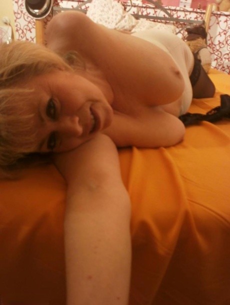 hottest fat girl naked pics