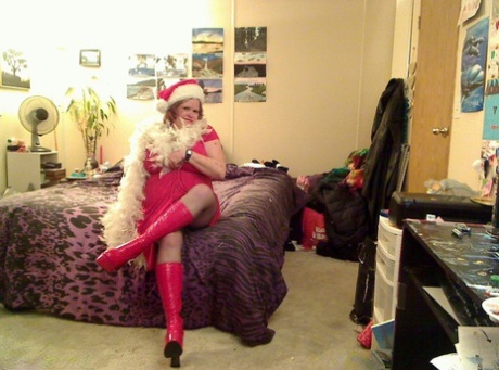 hairy curvy babe bates art naked picture