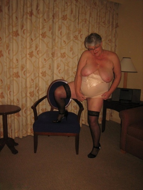 bbw cuckqueen free porn image