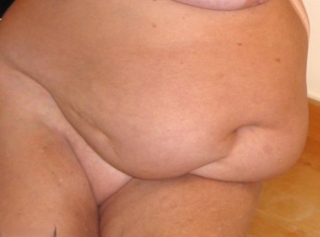 bbw shiting art naked pic