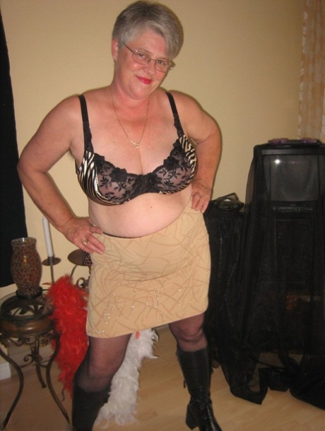 guy bonks his hot plump gf hot naked image