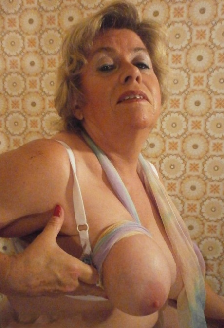 chubby mom pantyhose hot naked archive