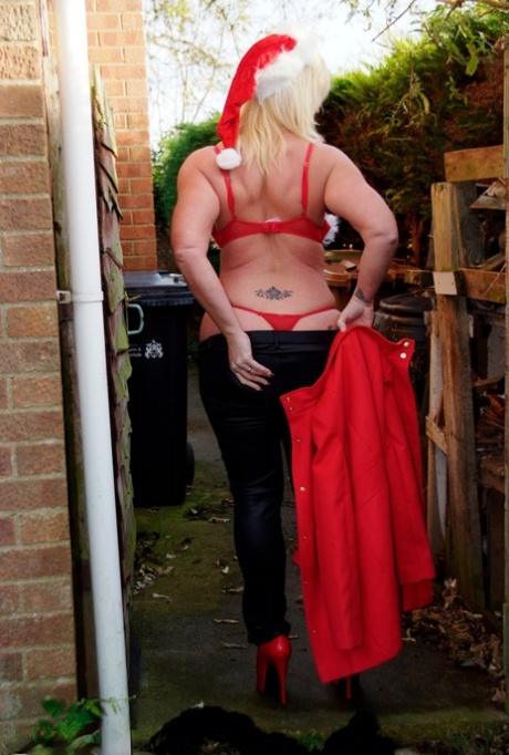 austin taylor big ass blonde busty milf nailed from behind by bbc hot porn picture