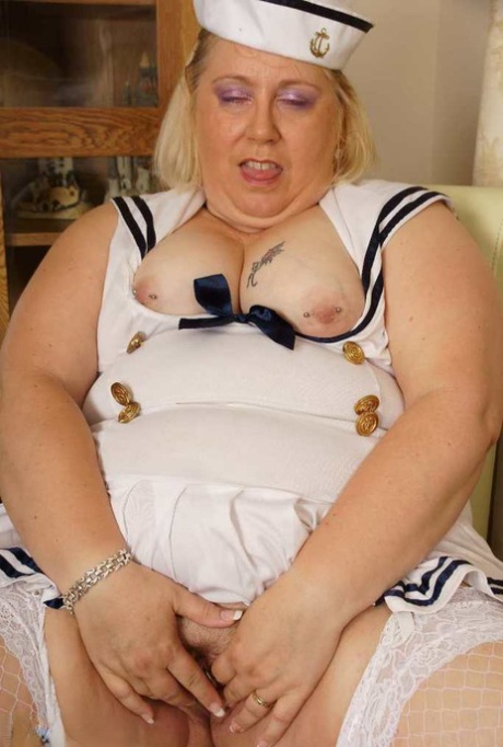fat babe is hot when cooking and fucking pornos photo
