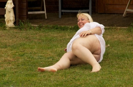 bbw outdoors sexy xxx photos