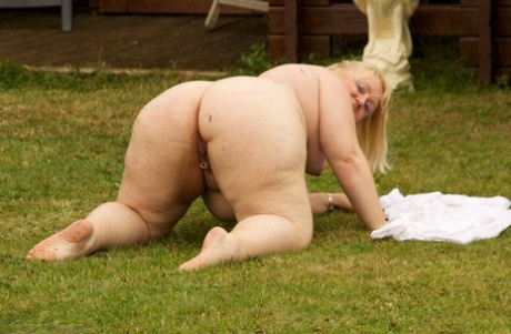 big booty white girl double penetrated art naked picture