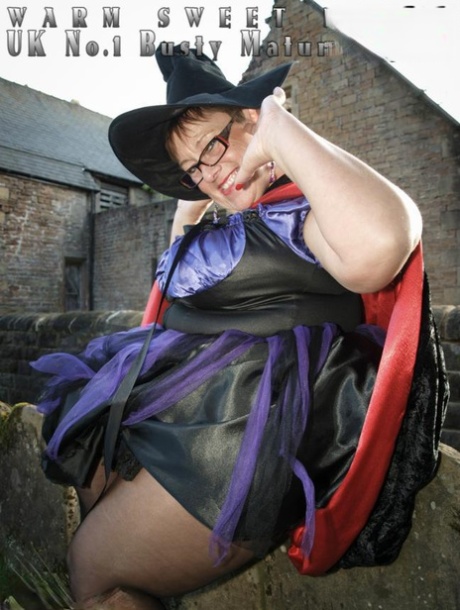 chubby nailed by dark man free naked pics