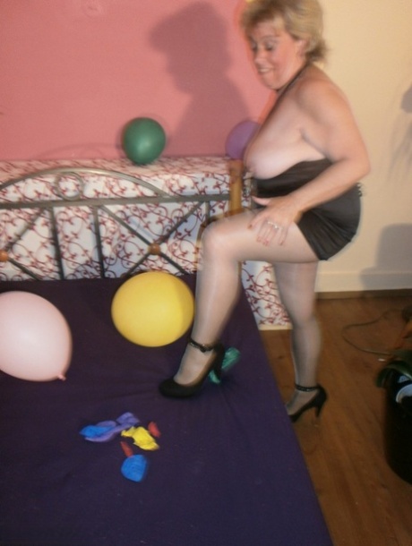 torrent big ass handy women hot nude photo