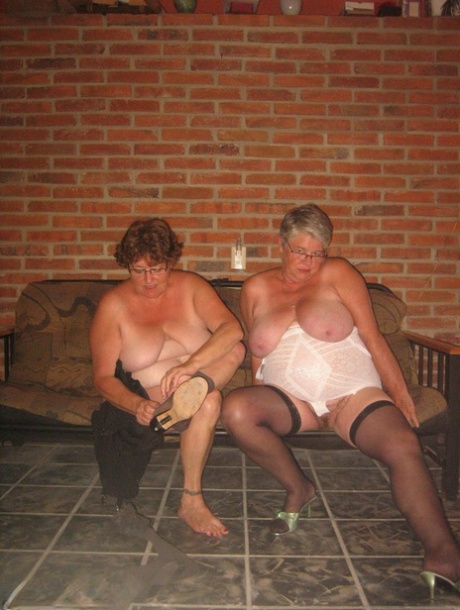 mature bbw nl fisting naked archive
