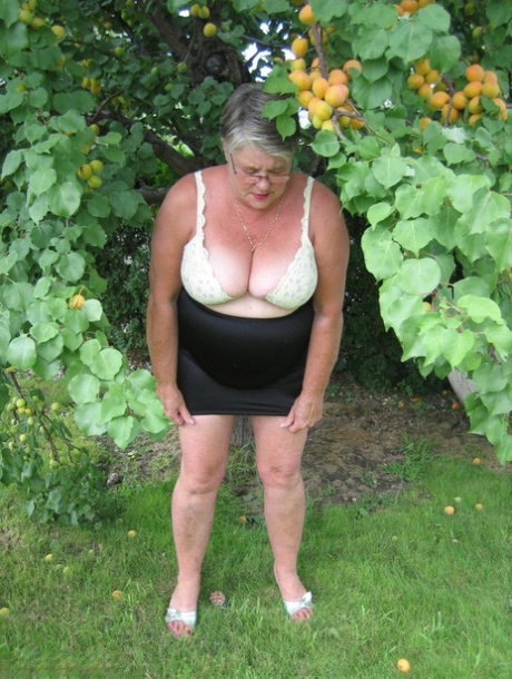 curvy road girl exclusive galleries