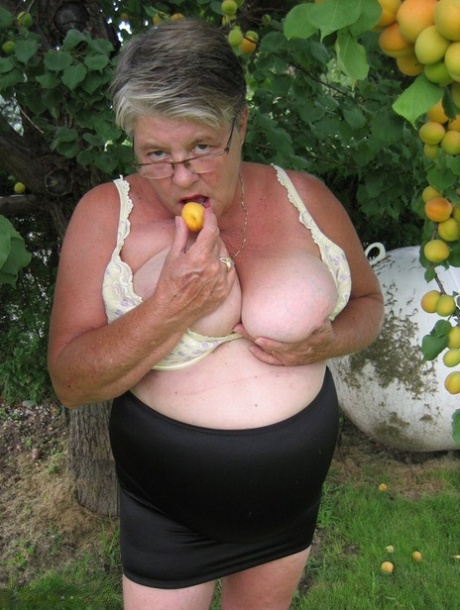 fat sid free naked pictures