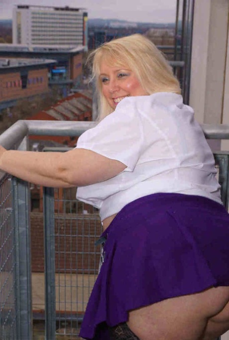 thick light skinned girl free sexy archive