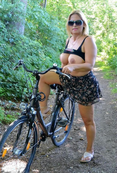 bbw granny public sexy images