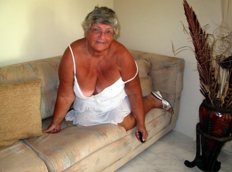 thick latina skirt free sexy archive