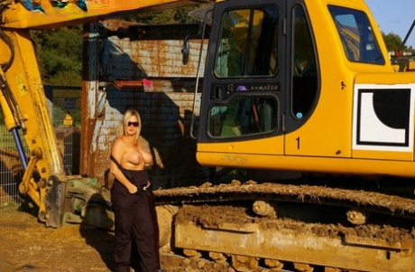 fat milf gangbang nudes galleries