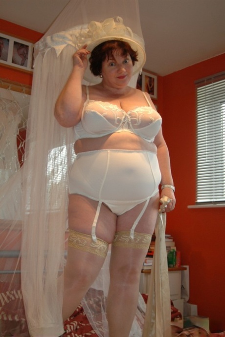 thick pussy solo adult pictures