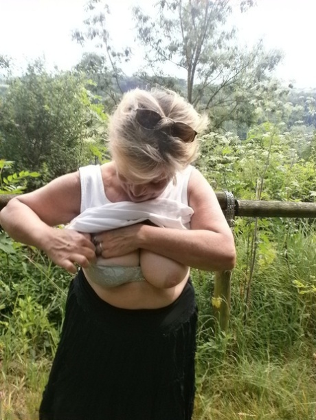 plump fat pussy play with sexy sis in law free sexy pic