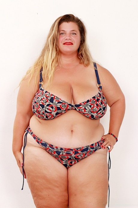 curvy hooker hot xxx archive