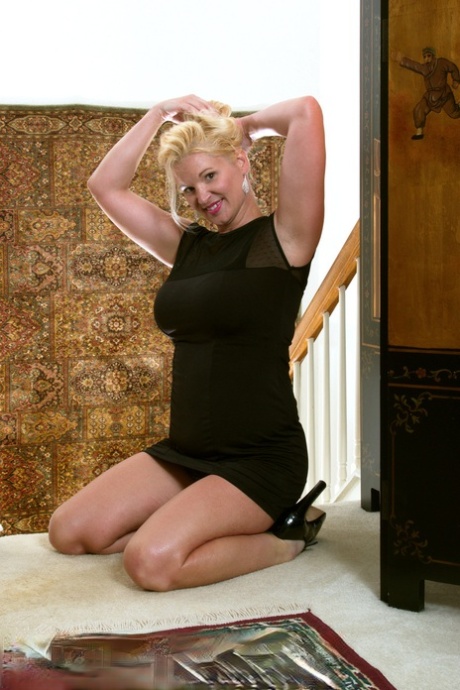 thick simpsons hot nude photo