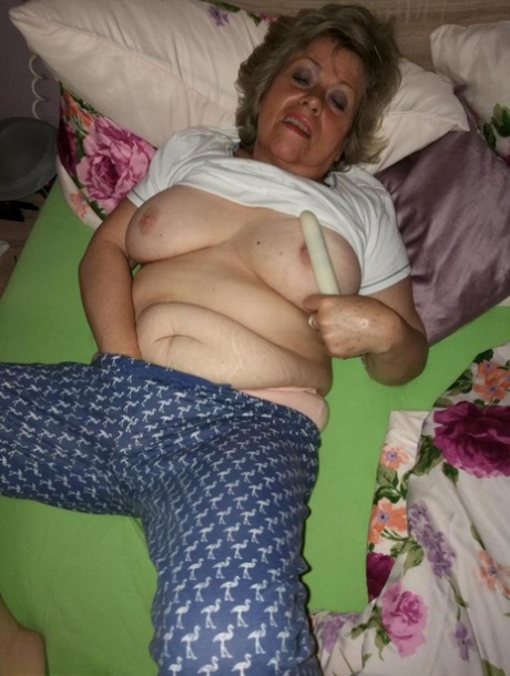oldnanny chubby mature and chubby milf have threesome it art xxx galleries