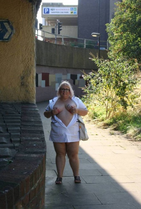 thick ass milf mom porno galleries