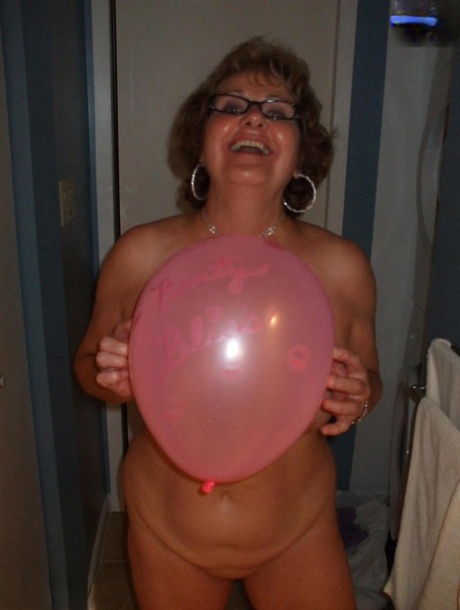thick ebony aunty free nude photos