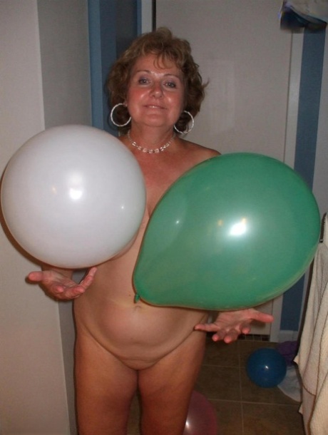 fat chick sucks down some fat guys dicks down on her knees art nude picture