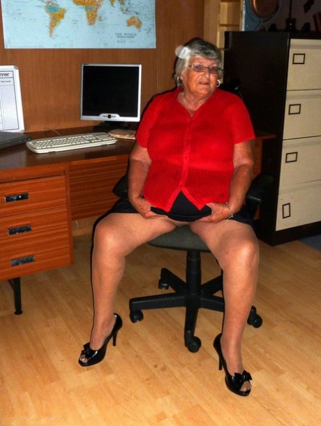fat girl shit beautiful porn img