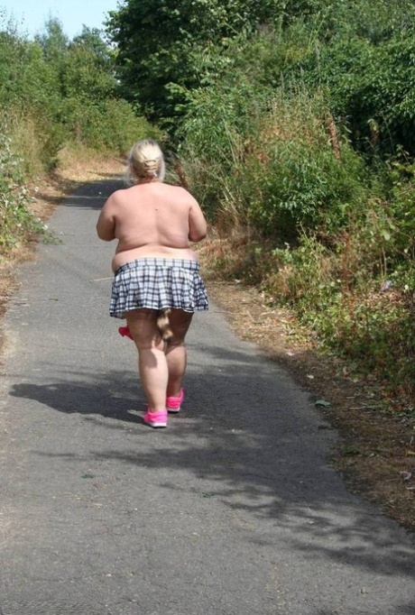 thick pussy banged in public free naked photo