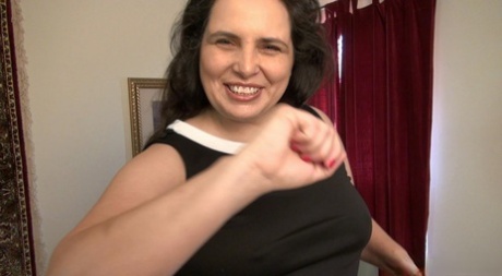 curvy big ass latina camgirl sexy xxx pic