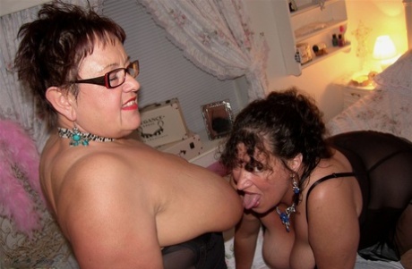 bbw on a leash beautiful nude pic