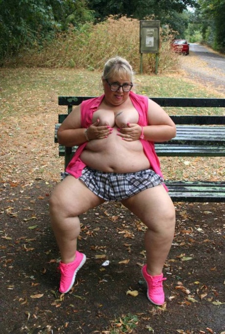 bbw shows you how she plays pornos archive