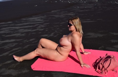 curvy black women masturbation beautiful naked archive