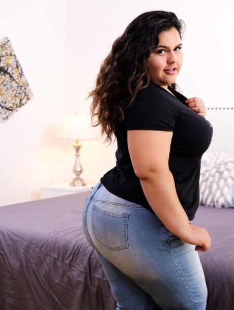bbw spreader bar adult photos