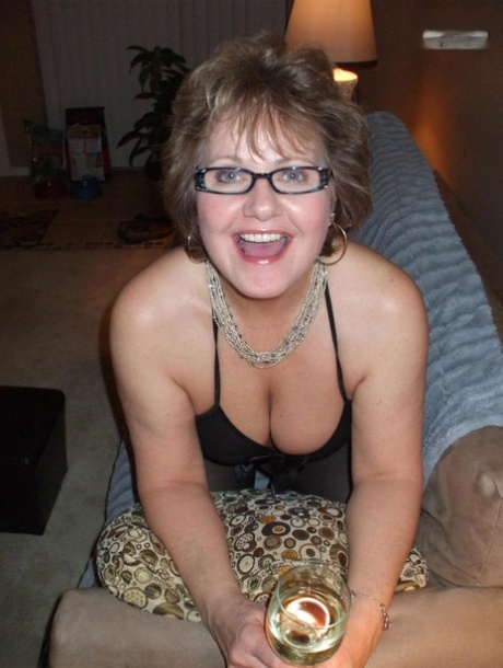 thick girls blow jobs sexy pics