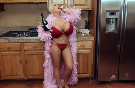 kailani kai in bbw babe fucked big dick in kitchen beautiful naked archive