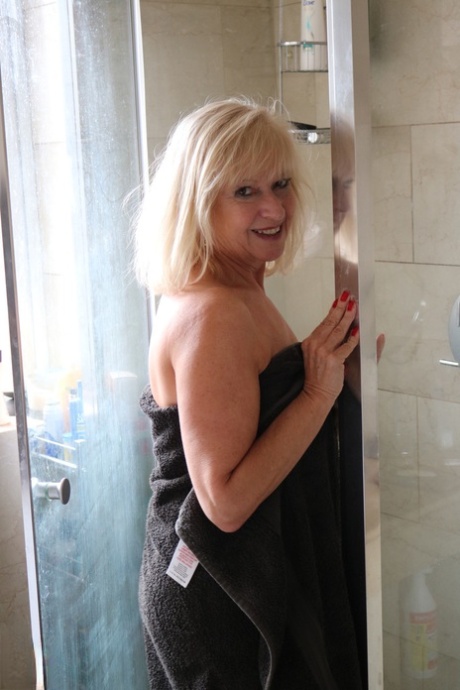 bbw gilf s art nude gallery