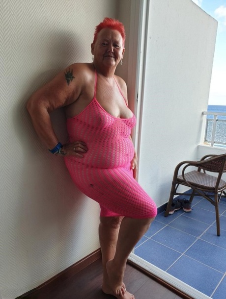 bulgarian lesbi fat online somalia porn image