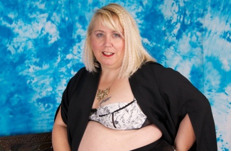 bbw titfuck and handjob exclusive pics